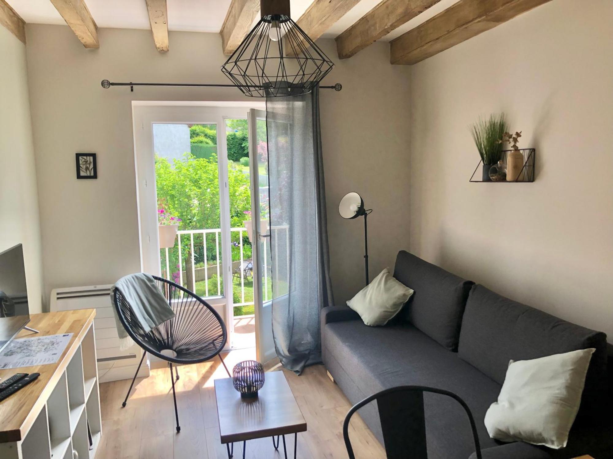 Veroliv : Superbe Appartement Renove Proche Du Centre-Ville Le Creusot Dış mekan fotoğraf